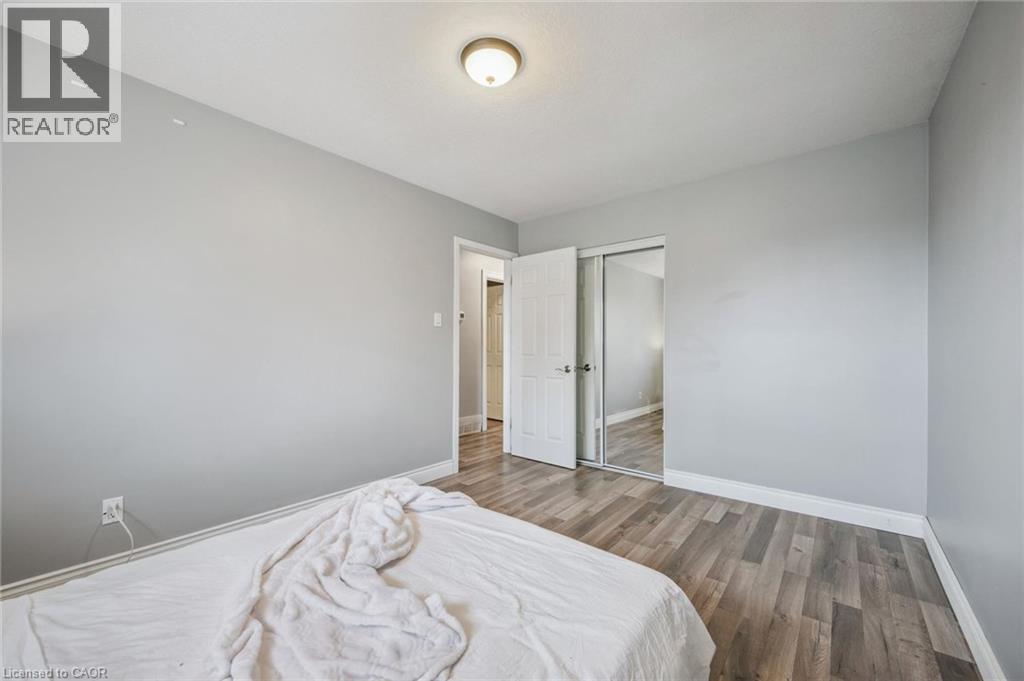 27 VICMOUNT Drive, Kitchener, Ontario, N2M2A2 — Photo 17