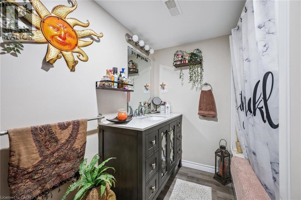 27 VICMOUNT Drive, Kitchener, Ontario, N2M2A2 — Photo 34