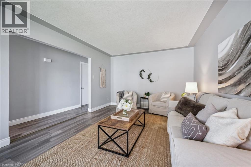 27 VICMOUNT Drive, Kitchener, Ontario, N2M2A2 — Photo 9