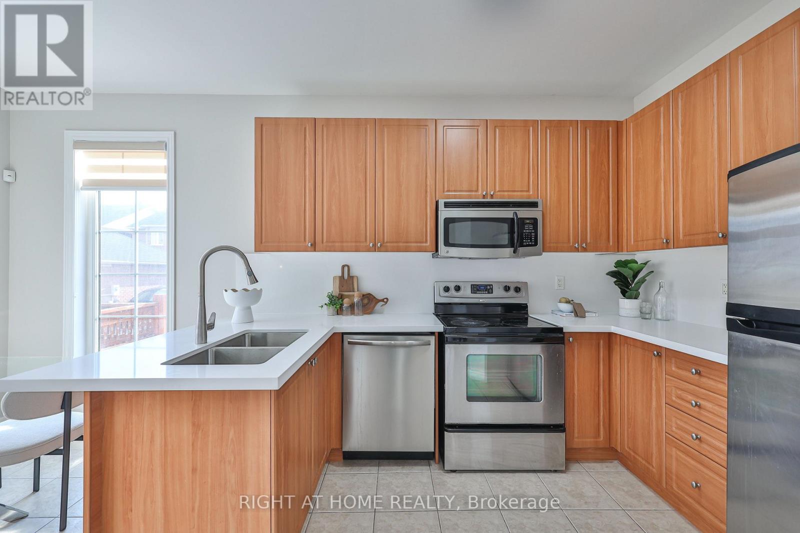 11 RIZAL AVENUE, Markham (Box Grove), Ontario, L6B0G7 — Photo 18