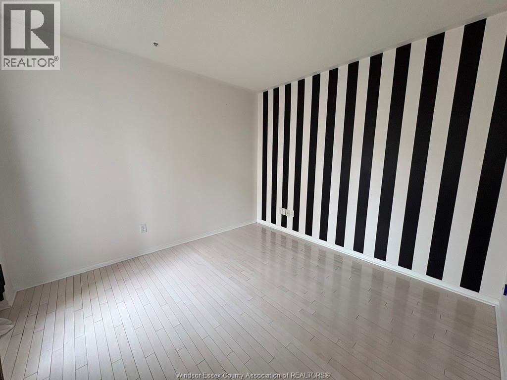 983 PEACH BLOSSOM CRESCENT, Windsor, Ontario, N9G2S2 — Photo 4