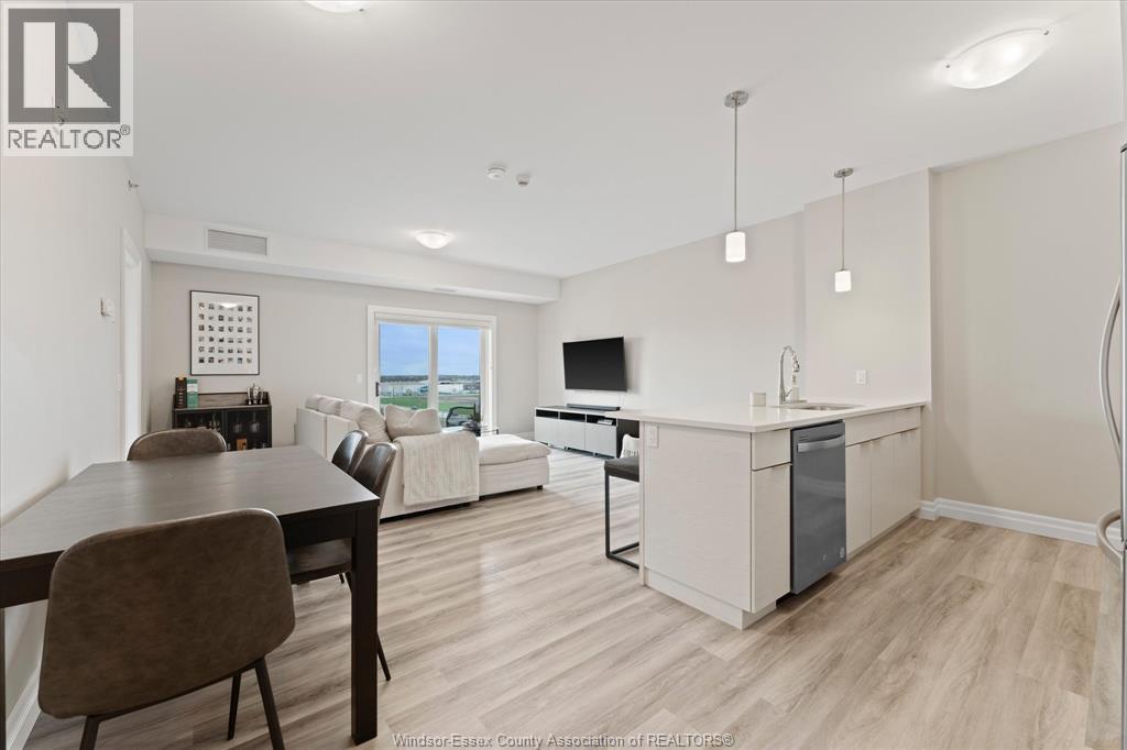 728 BROWNSTONE Unit# 610, Lakeshore, Ontario, N9K0C4 — Photo 3