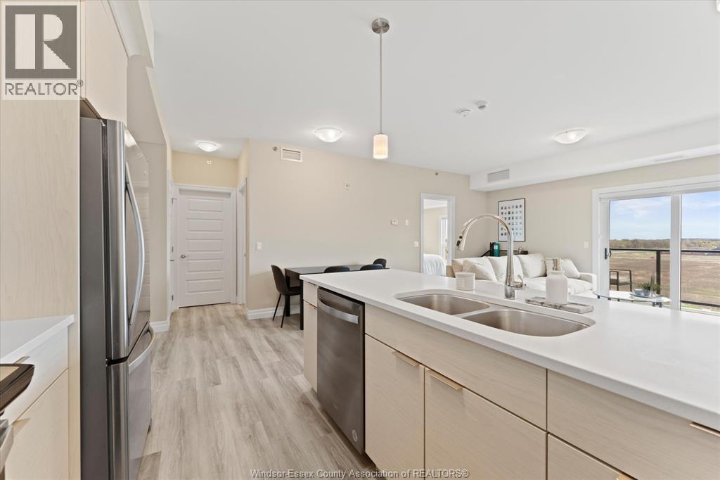 728 BROWNSTONE Unit# 610, Lakeshore, Ontario, N9K0C4 — Photo 6