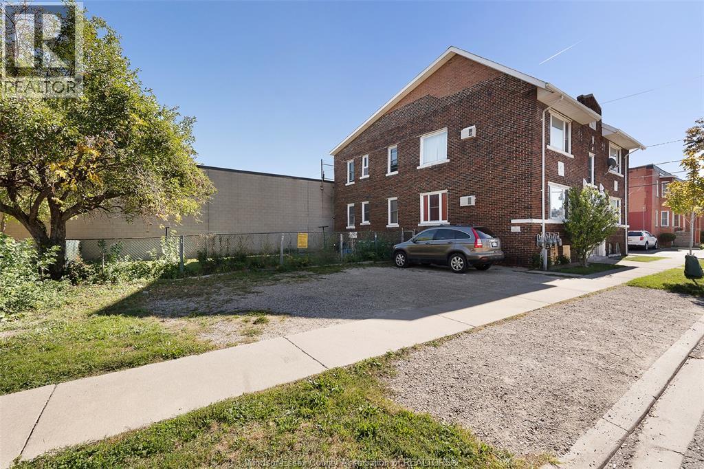538 Louis AVENUE, Windsor, Ontario, N9A1W8 — Photo 3
