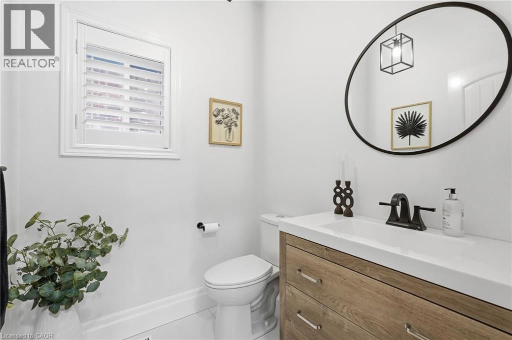 47 WINNERS Way, Binbrook, Ontario, L0R1C0 — Photo 21