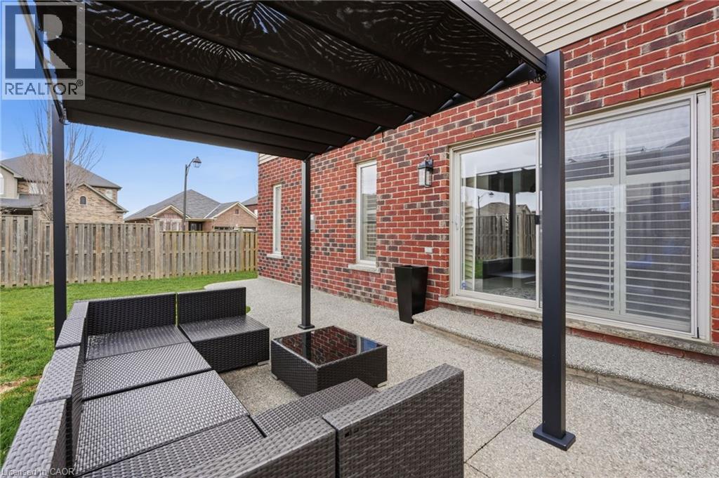 47 WINNERS Way, Binbrook, Ontario, L0R1C0 — Photo 45