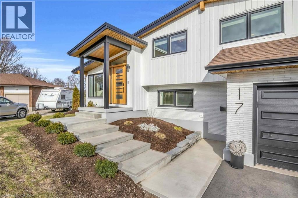 17 BLUEBIRD Place, Elmira, Ontario, N3B1W7 — Photo 6