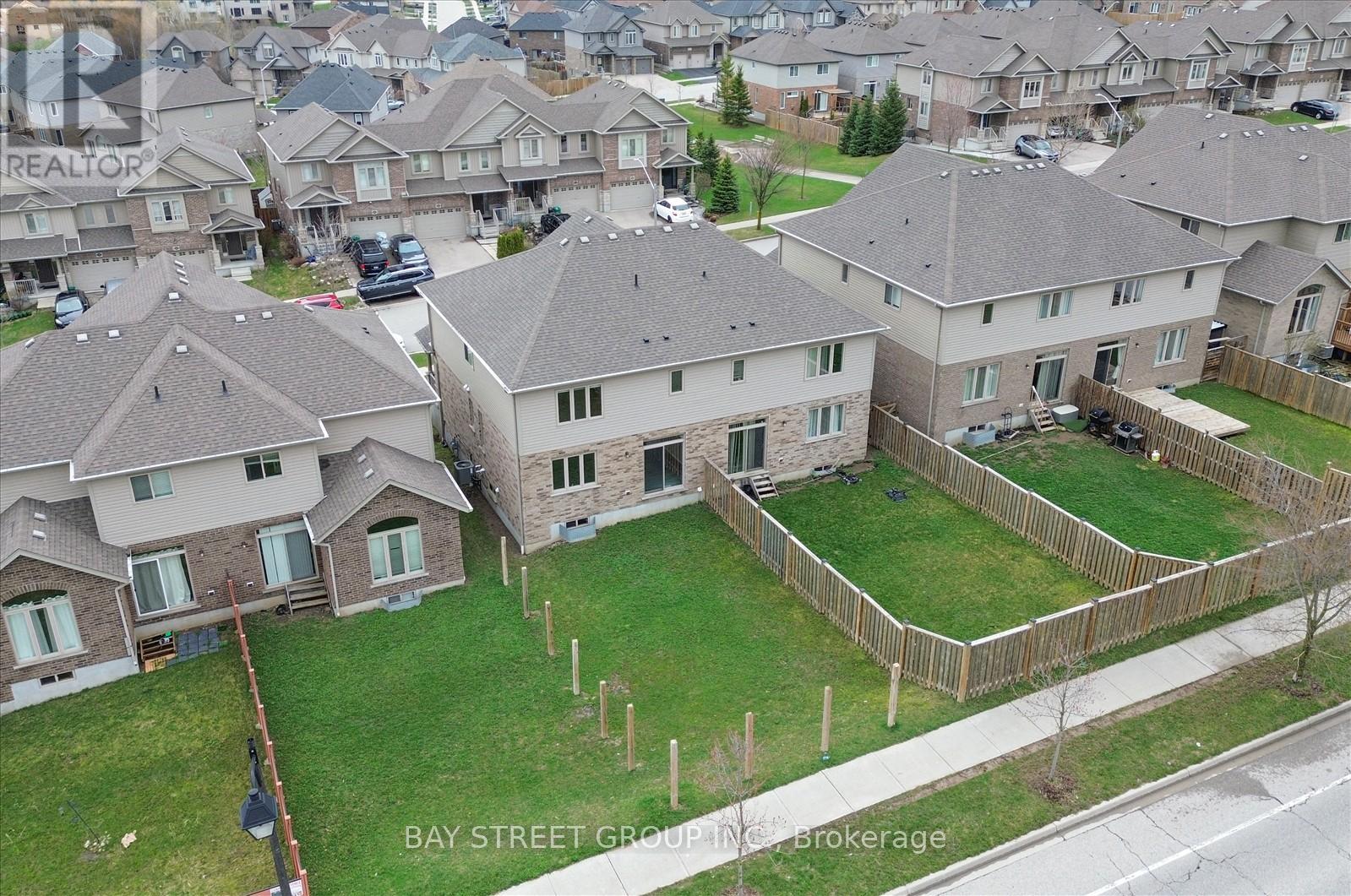 445 AVENS STREET, Waterloo, Ontario, N2V0B6 — Photo 35