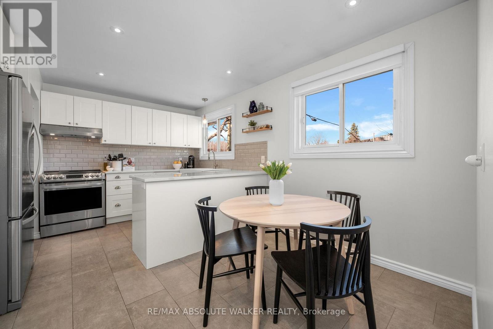 2052 VALLEY DRIVE, Ottawa, Ontario, K1G2P4 — Photo 7