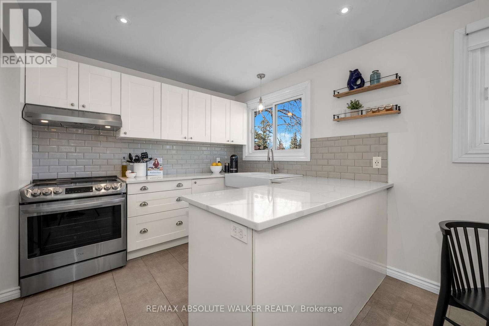 2052 VALLEY DRIVE, Ottawa, Ontario, K1G2P4 — Photo 8