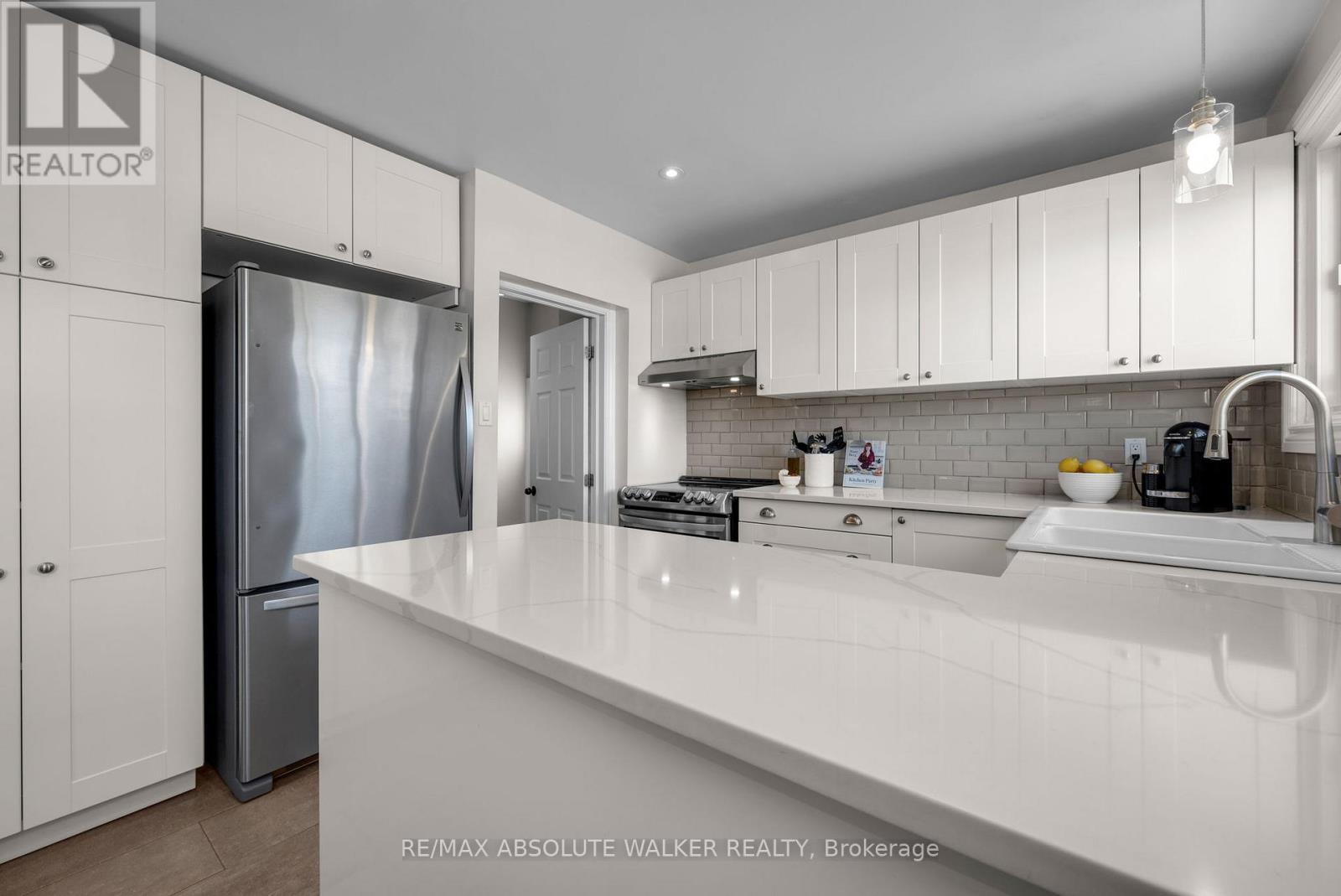 2052 VALLEY DRIVE, Ottawa, Ontario, K1G2P4 — Photo 9