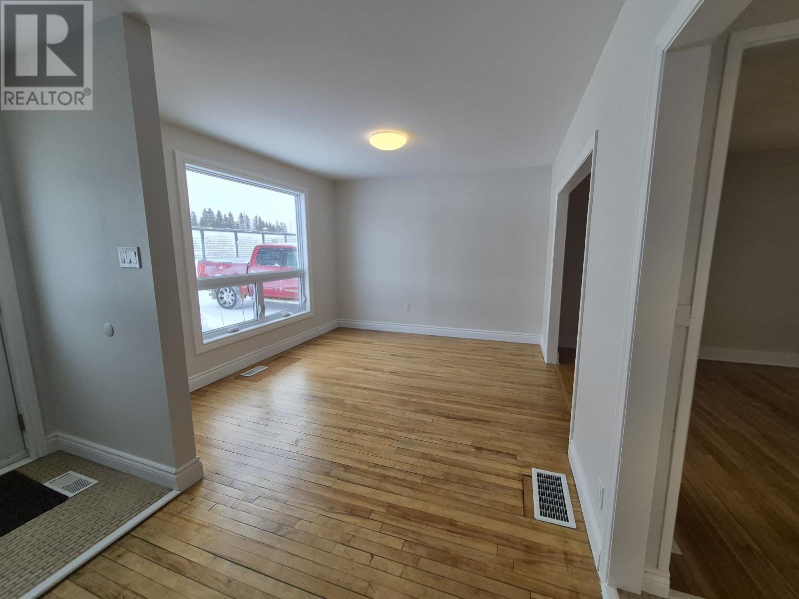 40 Stevens AVE, Marathon, Ontario, P0T2E0 — Photo 4
