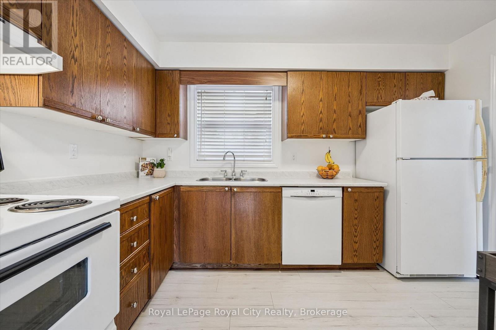 33 FAIRGREEN CLOSE, Cambridge, Ontario, N1T1T6 — Photo 18