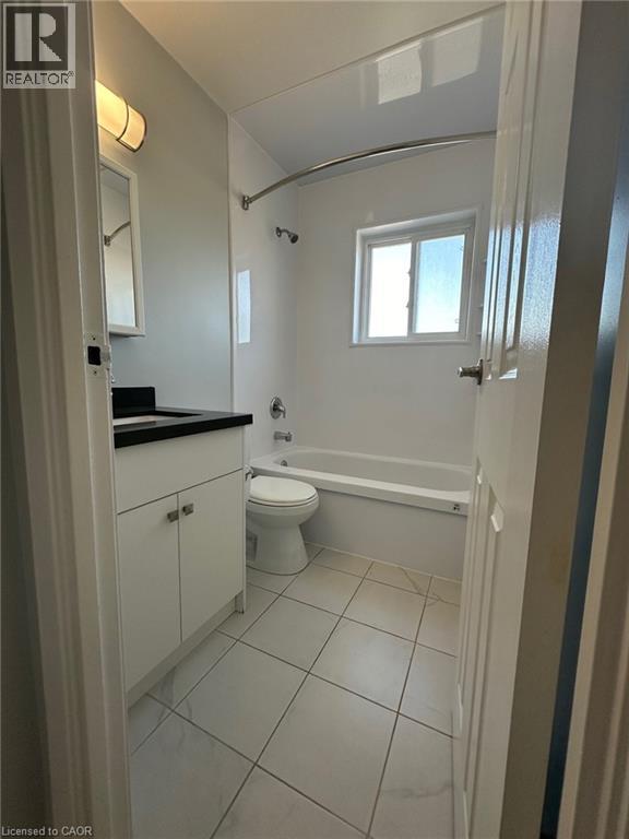 15 MOWAT Boulevard Unit# 14, Kitchener, Ontario, N2E1J1 — Photo 7