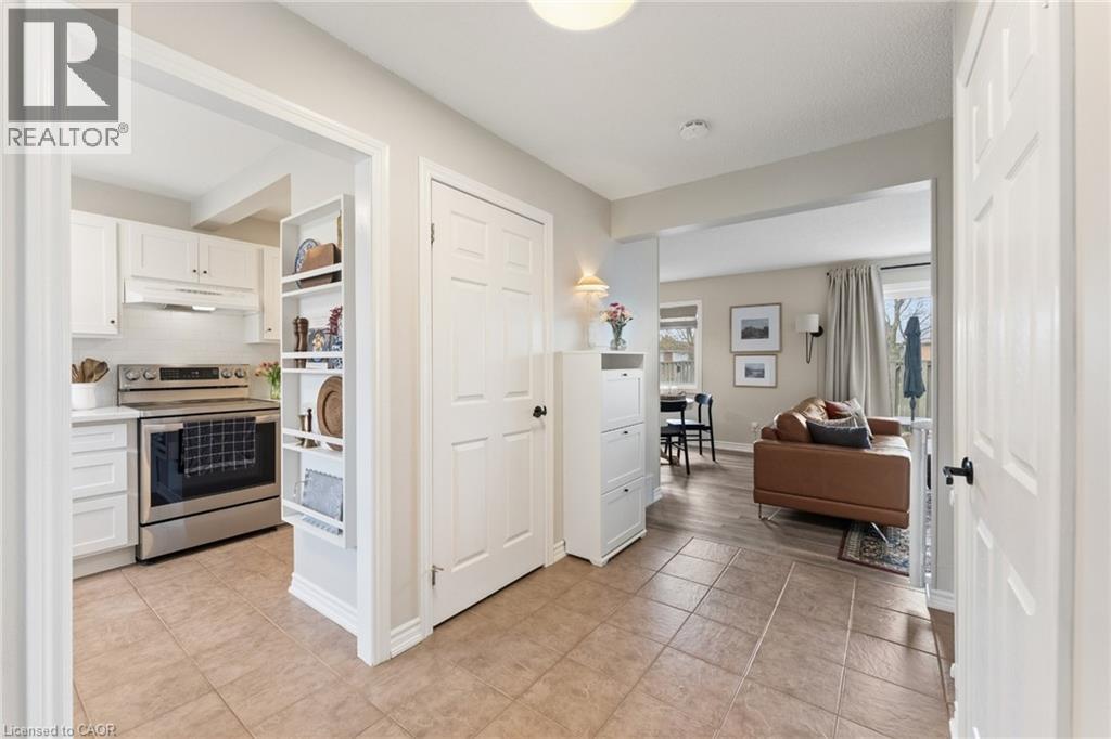 201 QUEEN VICTORIA Drive Unit# 121, Hamilton, Ontario, L8W1W7 — Photo 5