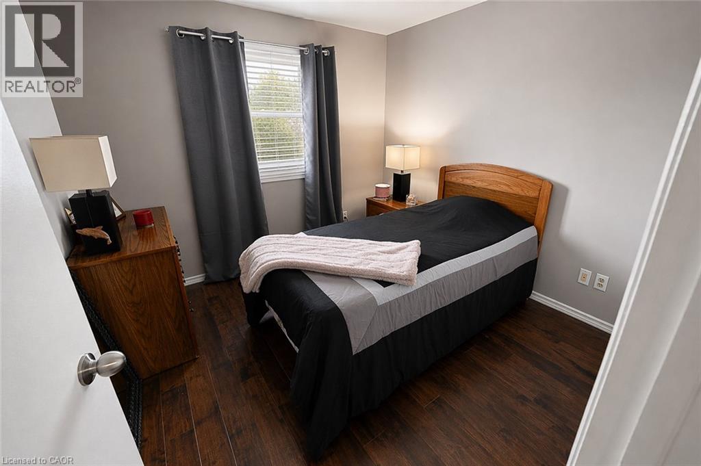 59 EDGEMERE Drive, Cambridge, Ontario, N1P1B3 — Photo 10