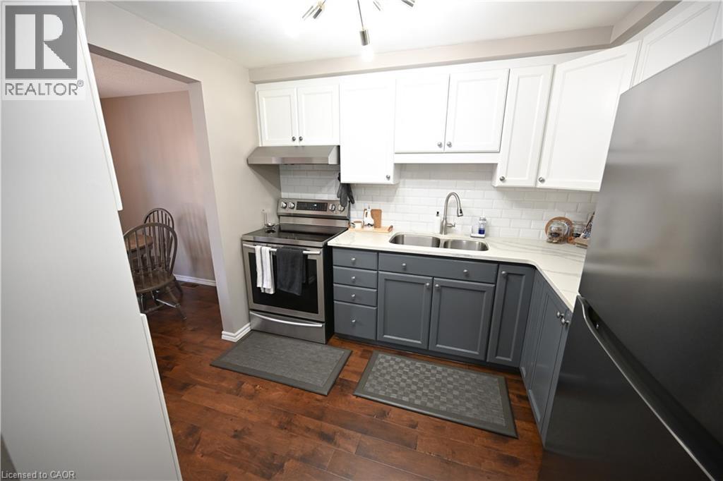 59 EDGEMERE Drive, Cambridge, Ontario, N1P1B3 — Photo 6