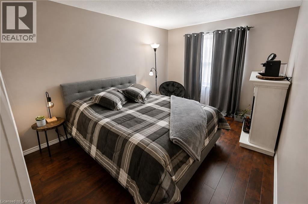 59 EDGEMERE Drive, Cambridge, Ontario, N1P1B3 — Photo 8