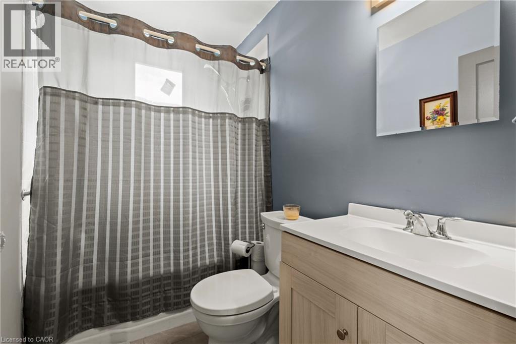 25 EAST 39TH Street, Hamilton, Ontario, L8V4G9 — Photo 13