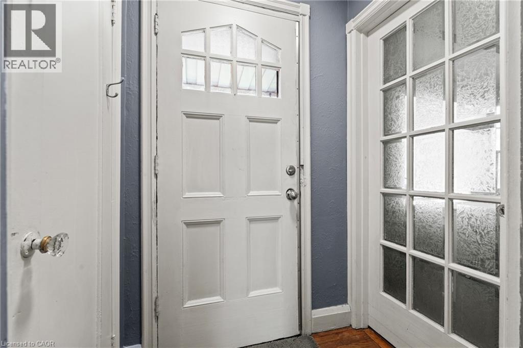 25 EAST 39TH Street, Hamilton, Ontario, L8V4G9 — Photo 4