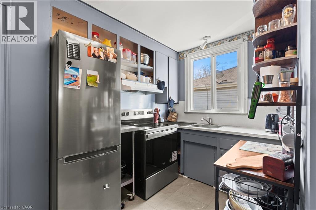 25 EAST 39TH Street, Hamilton, Ontario, L8V4G9 — Photo 6