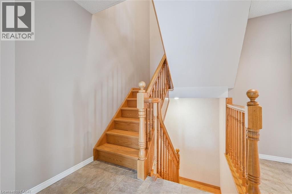 496 BEECHWOOD Drive Unit# 1, Waterloo, Ontario, N2T2C4 — Photo 11