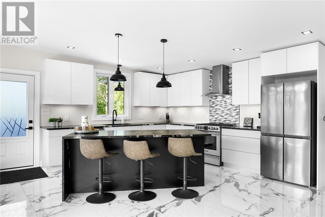 1836 Yorkshire Drive, Val Caron, Ontario, P3N1R9 — Photo 10