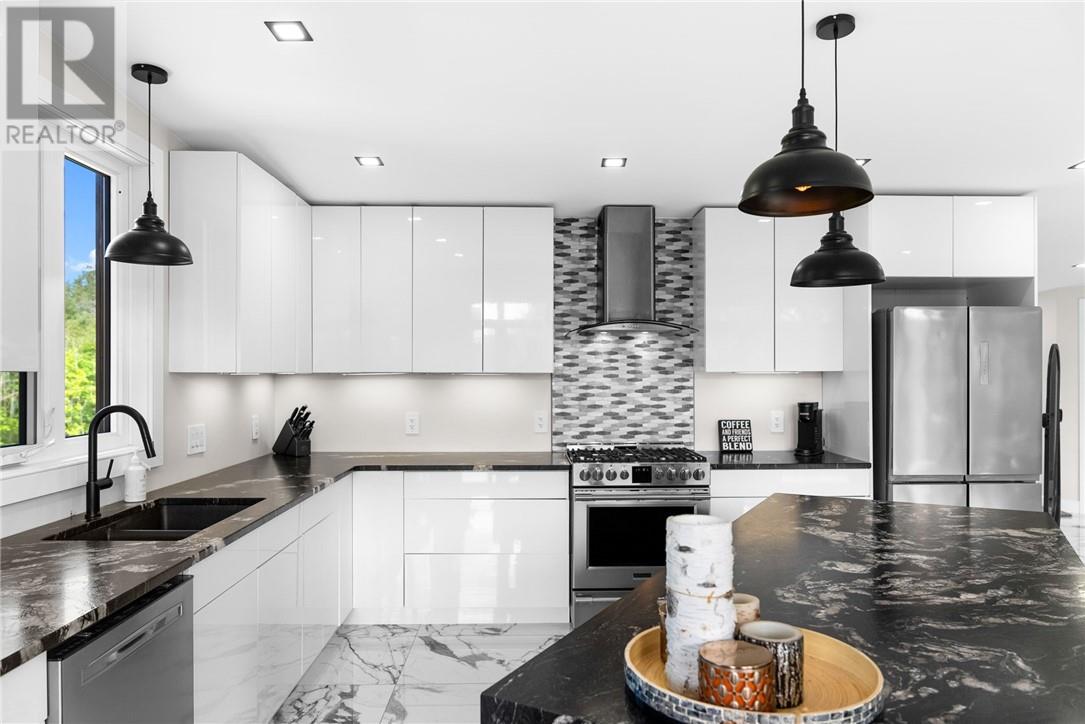 1836 Yorkshire Drive, Val Caron, Ontario, P3N1R9 — Photo 11