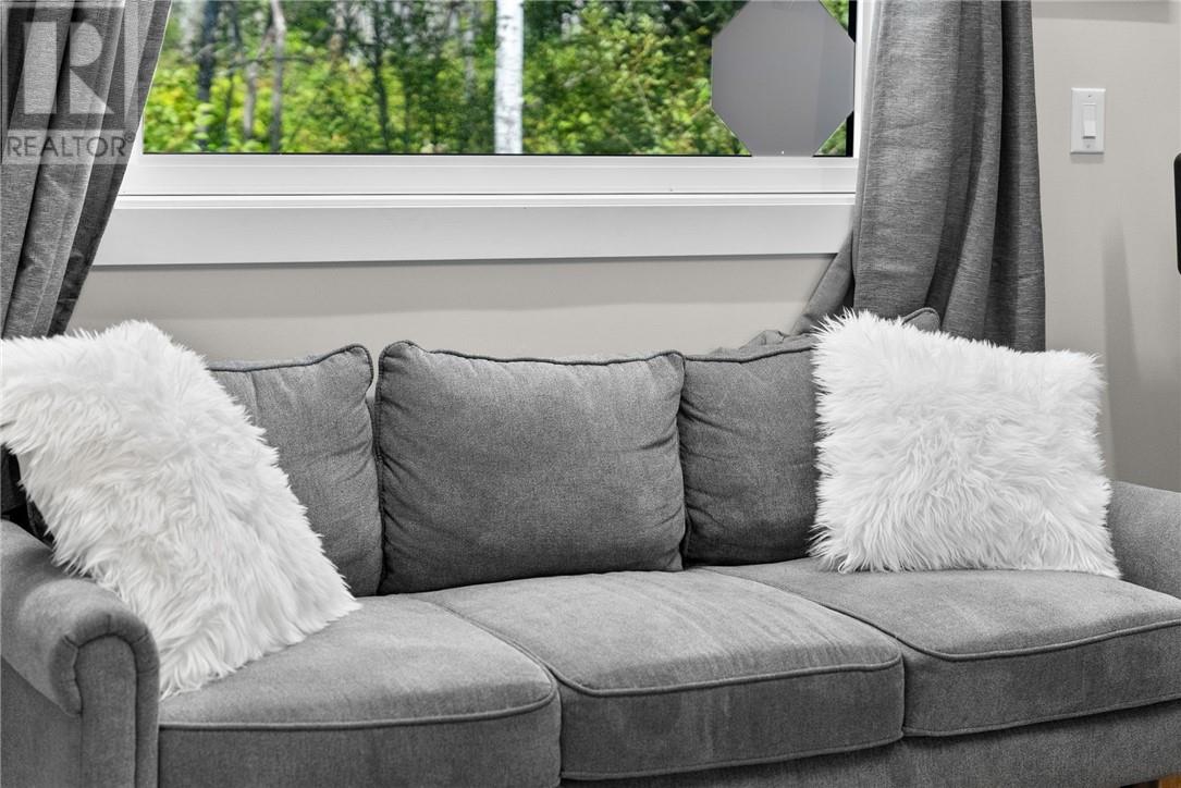 1836 Yorkshire Drive, Val Caron, Ontario, P3N1R9 — Photo 52