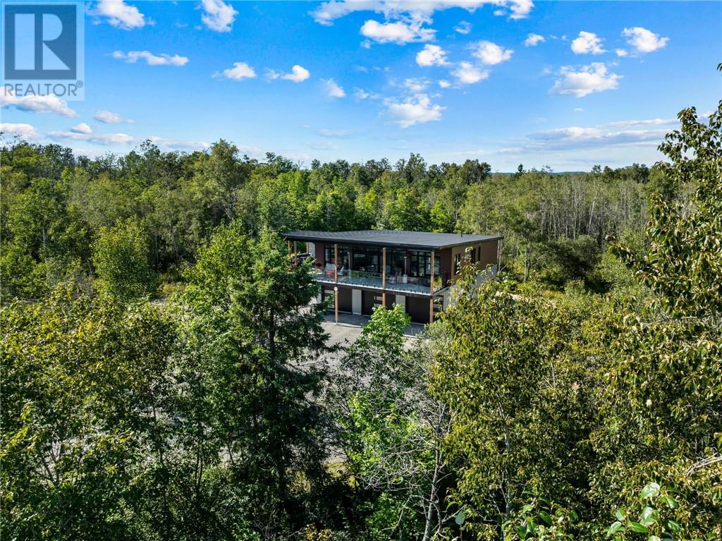 1836 Yorkshire Drive, Val Caron, Ontario, P3N1R9 — Photo 6