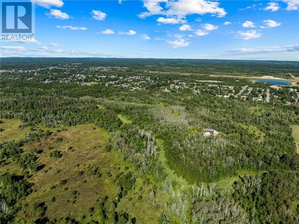 1836 Yorkshire Drive, Val Caron, Ontario, P3N1R9 — Photo 64