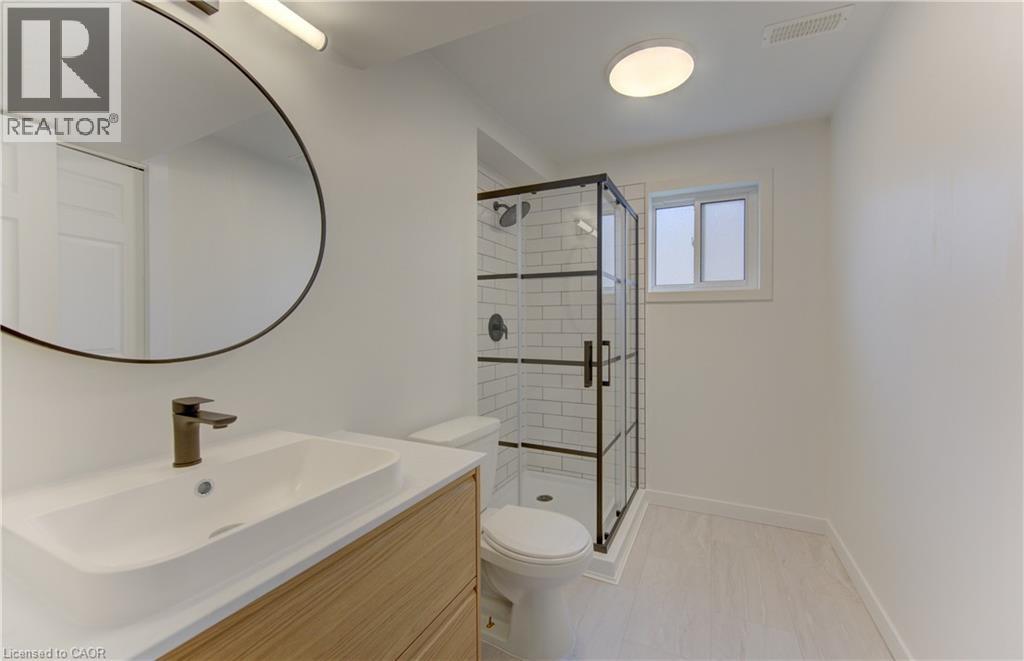 198 THE COUNTRY Way, Kitchener, Ontario, N2E2P4 — Photo 16