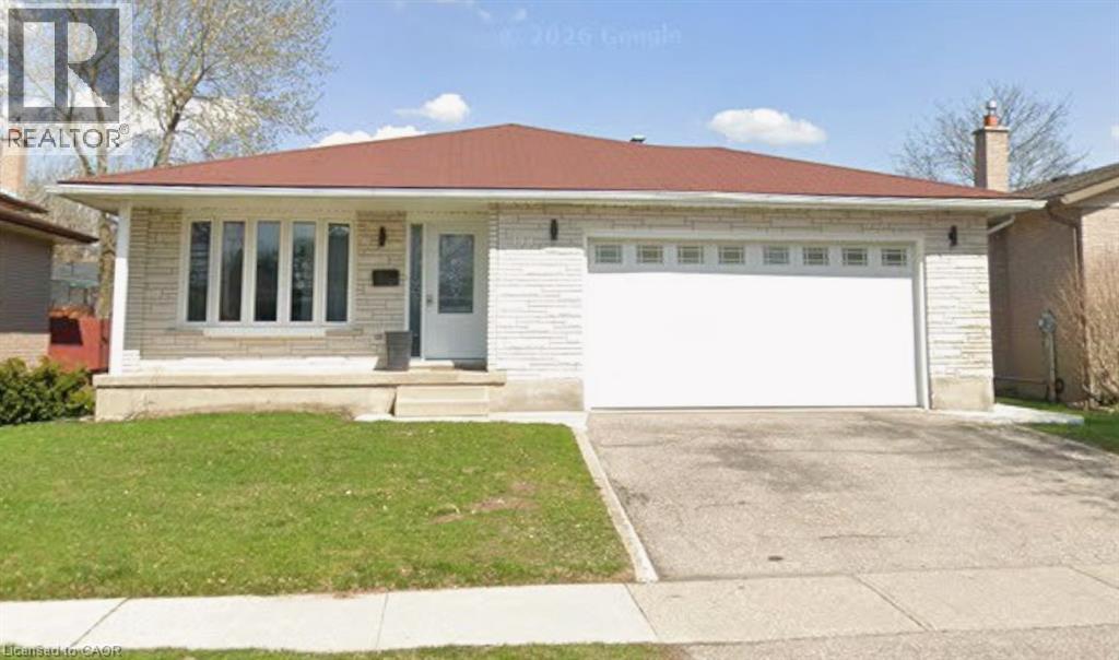 198 THE COUNTRY Way, Kitchener, Ontario, N2E2P4 — Photo 2