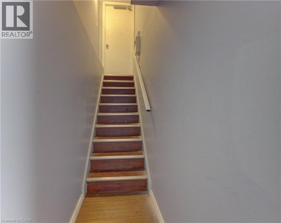 198 THE COUNTRY Way, Kitchener, Ontario, N2E2P4 — Photo 22