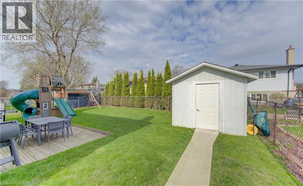 198 THE COUNTRY Way, Kitchener, Ontario, N2E2P4 — Photo 23