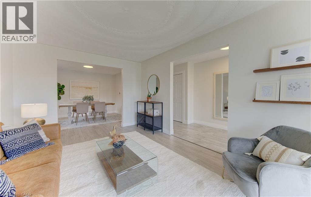 198 THE COUNTRY Way, Kitchener, Ontario, N2E2P4 — Photo 6