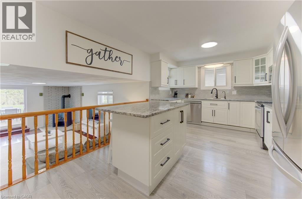 198 THE COUNTRY Way, Kitchener, Ontario, N2E2P4 — Photo 8