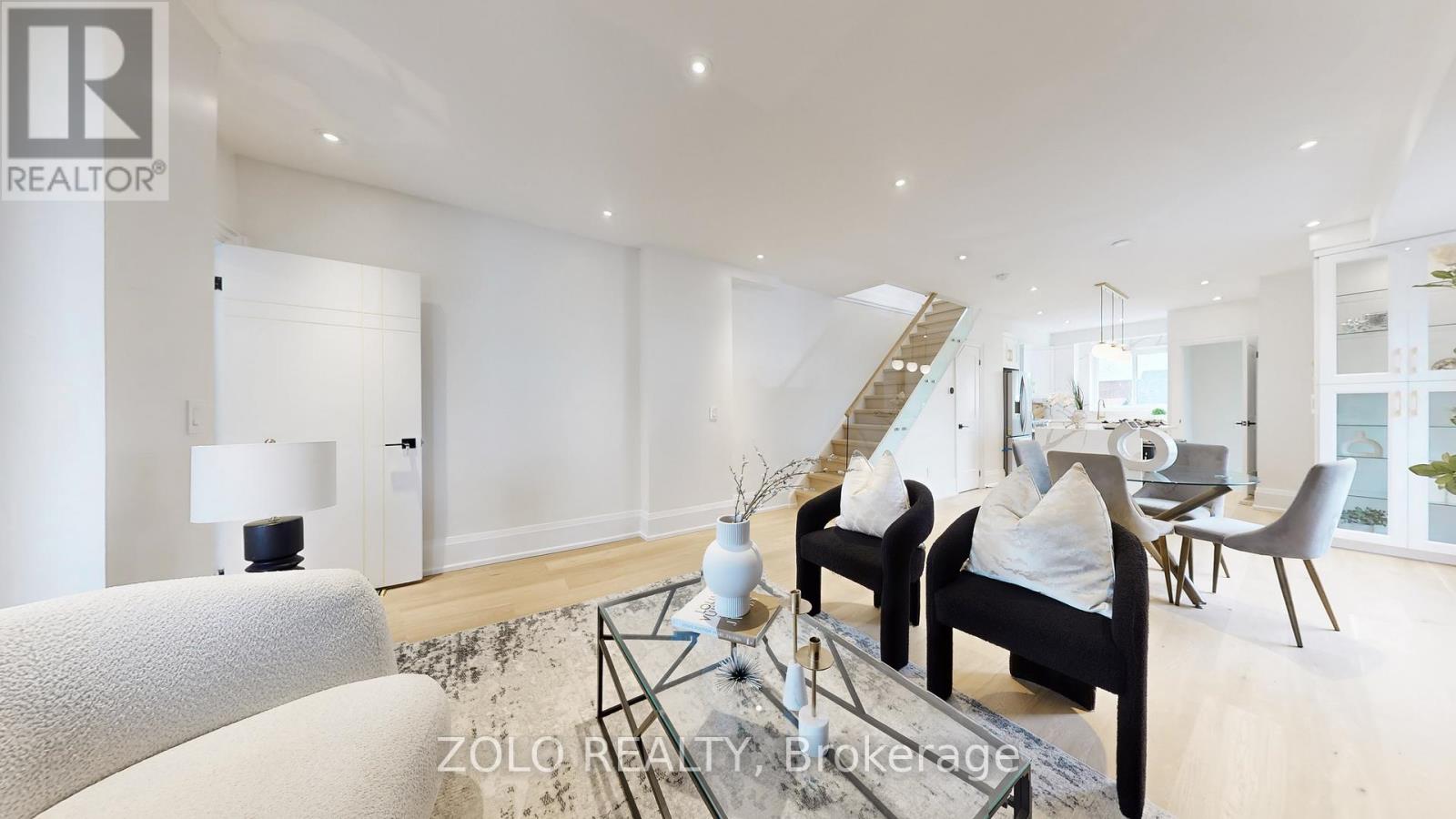 98 WOODMOUNT AVENUE, Toronto (Danforth), Ontario, M4C3Y2 — Photo 8