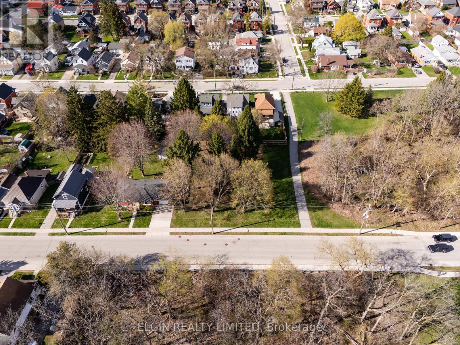 94 CHESTNUT STREET, St. Thomas, Ontario, N5R2A9 — Photo 3