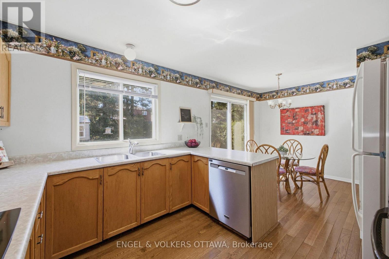 17 DURBIN COURT, Ottawa, Ontario, K2L3T7 — Photo 15