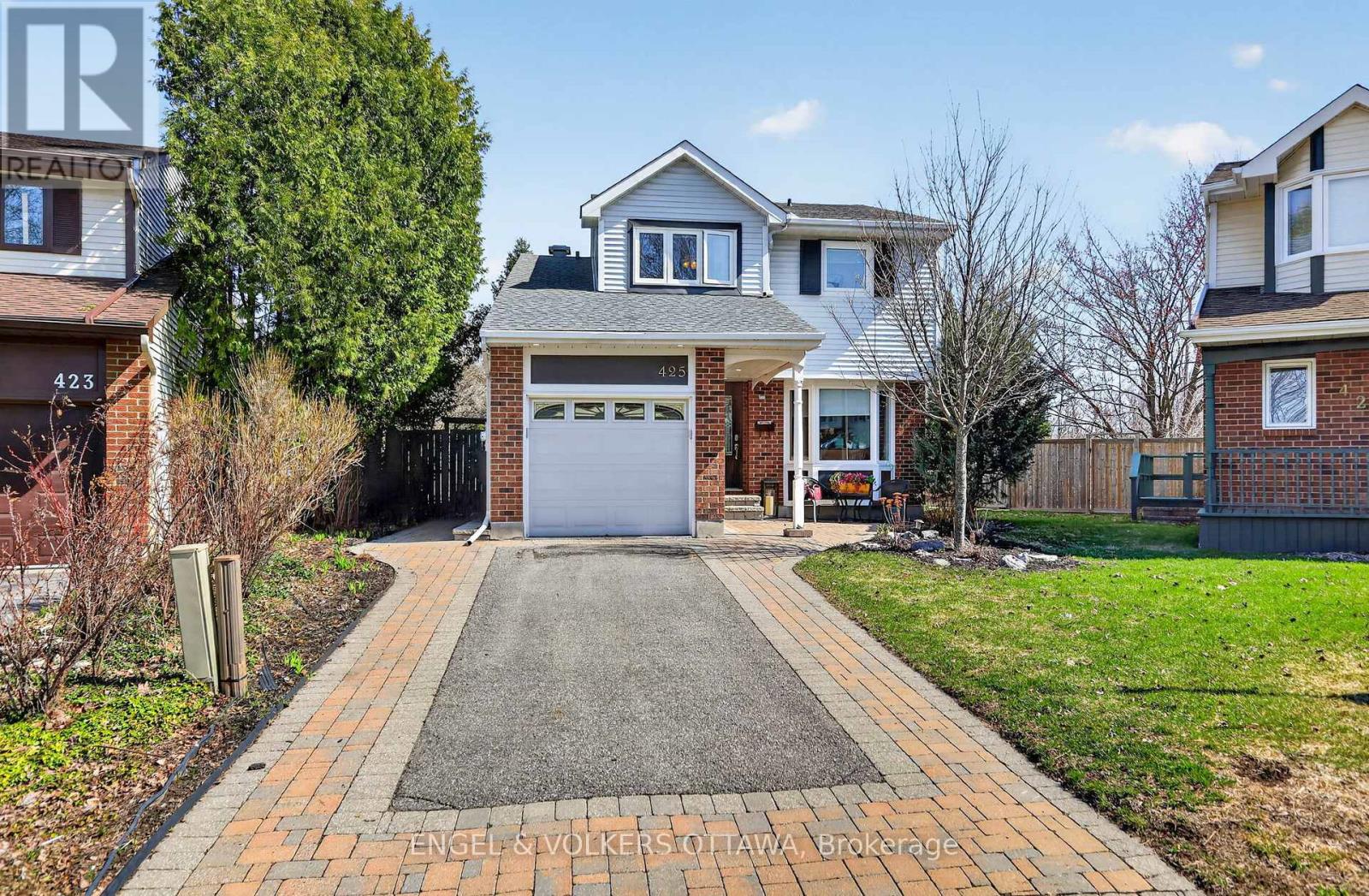 425 TANAGER BAY, Ottawa, Ontario, K1E2Z7 — Photo 3