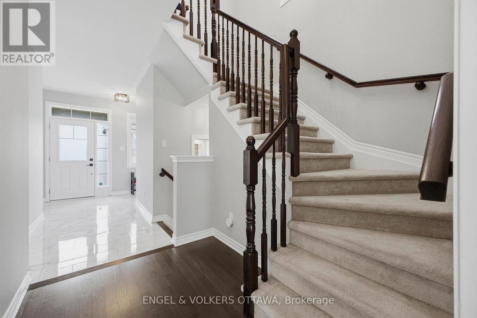 139 SWITCH GRASS CRESCENT, Ottawa, Ontario, K2J5Z3 — Photo 4