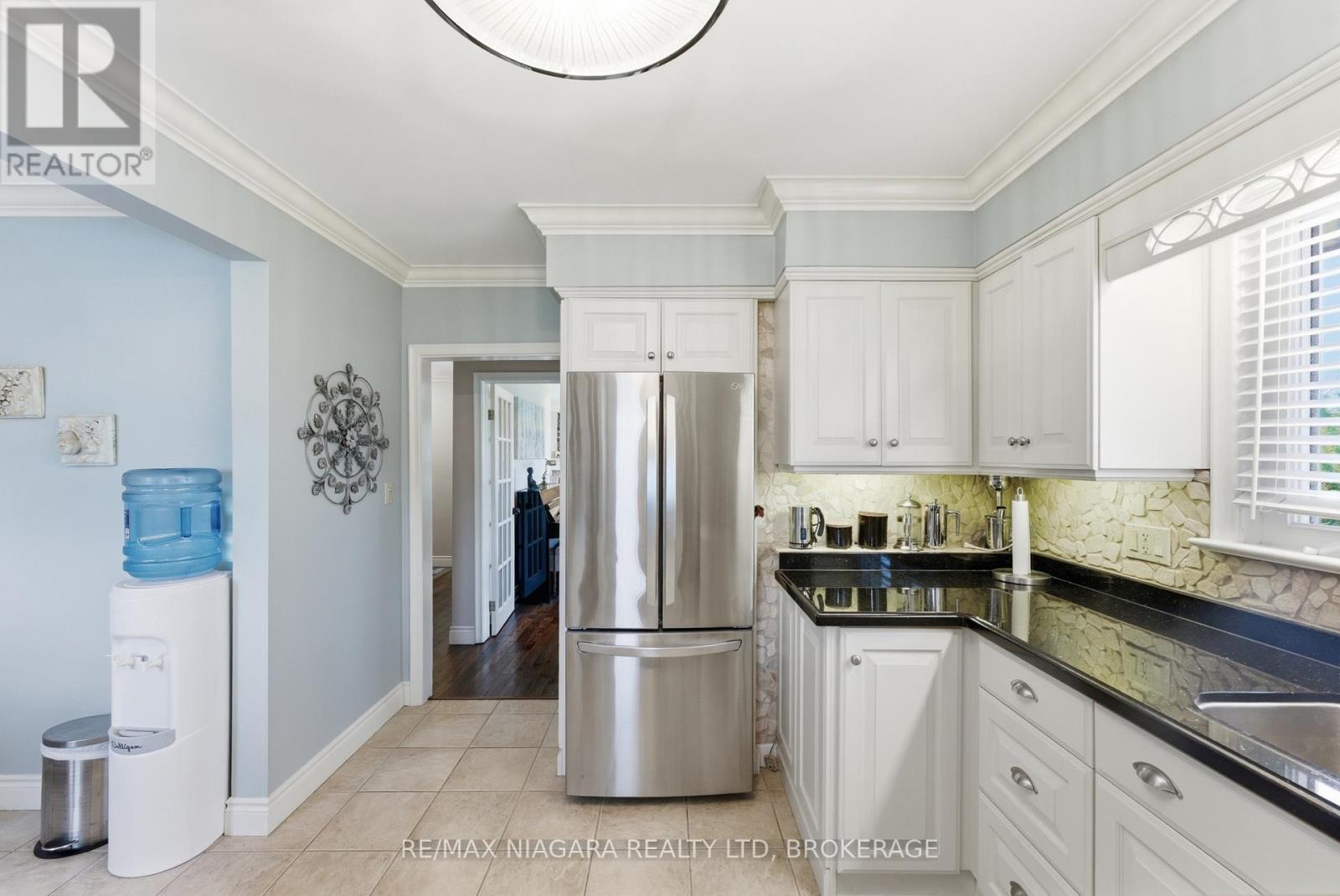 181 WOODSIDE DRIVE, St. Catharines (Glendale/Glenridge), Ontario, L2T1X7 — Photo 11