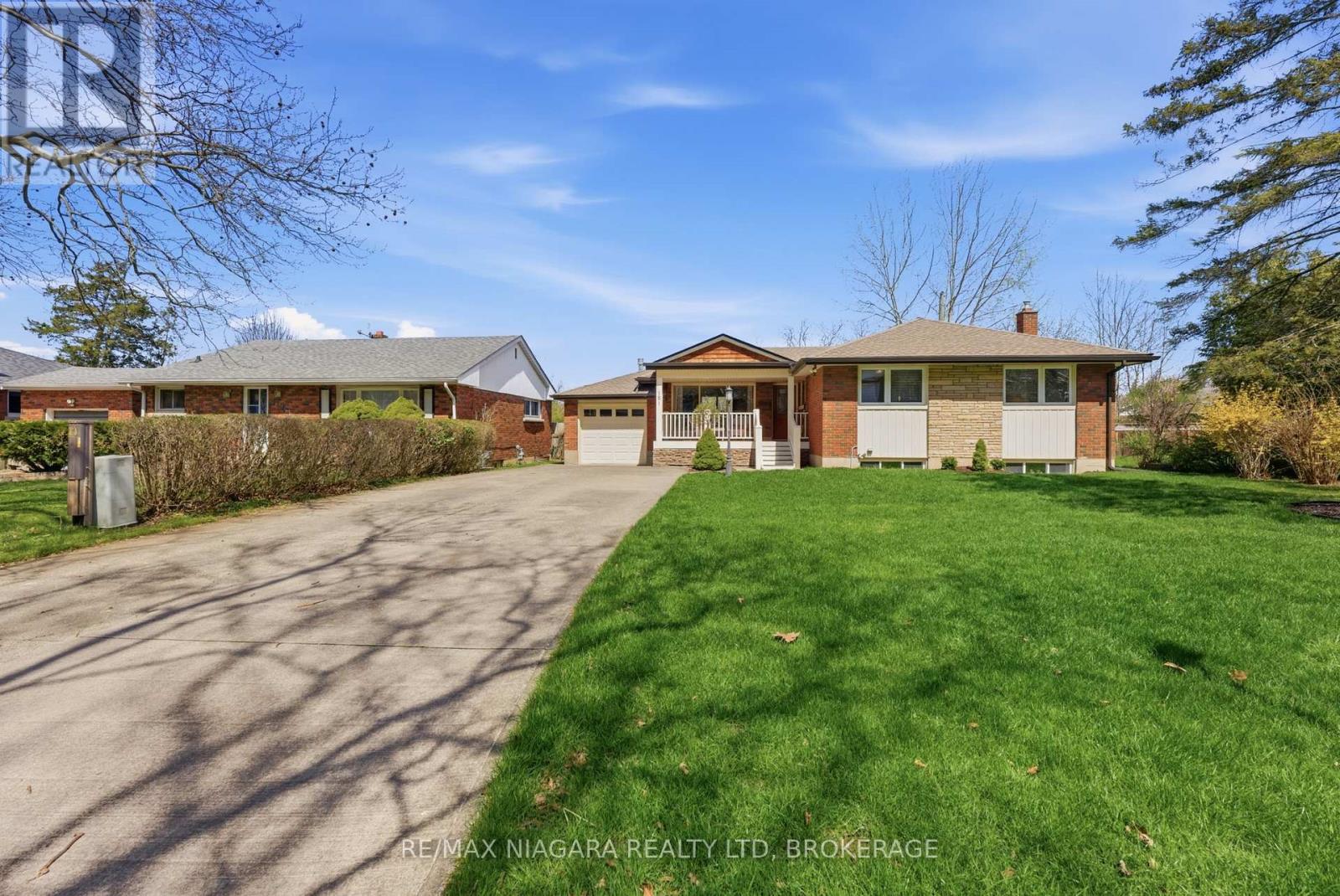 181 WOODSIDE DRIVE, St. Catharines (Glendale/Glenridge), Ontario, L2T1X7 — Photo 2