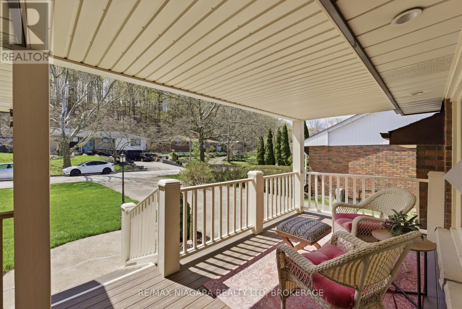 181 WOODSIDE DRIVE, St. Catharines (Glendale/Glenridge), Ontario, L2T1X7 — Photo 3