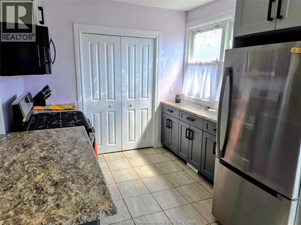 663 HILDEGARDE STREET, Windsor, Ontario, N8X2Z7 — Photo 9