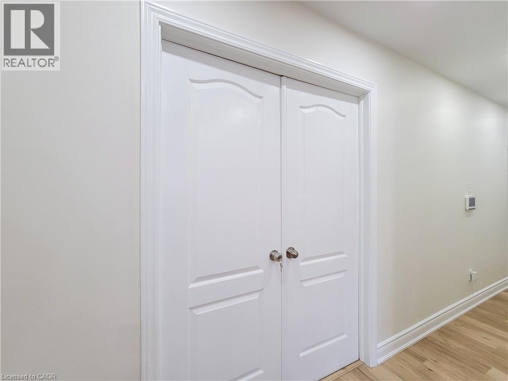 216 RAVENBURY Drive, Hamilton, Ontario, L8W2J1 — Photo 13