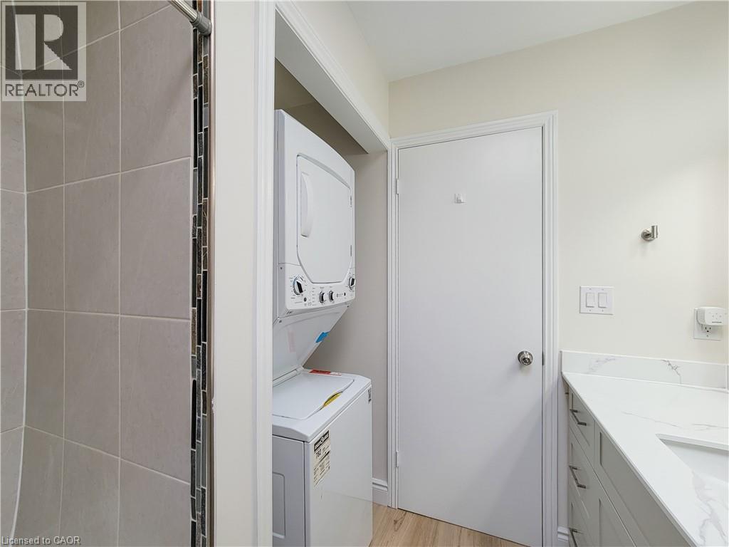 216 RAVENBURY Drive, Hamilton, Ontario, L8W2J1 — Photo 18