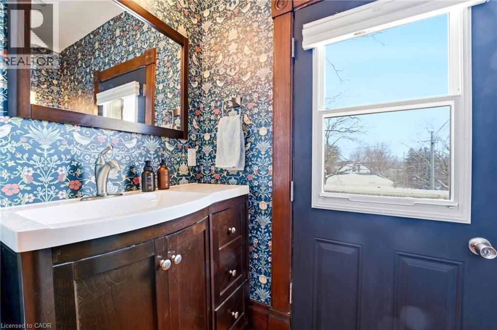 19 RIVERSIDE Drive W, Elmira, Ontario, N3B1R4 — Photo 14