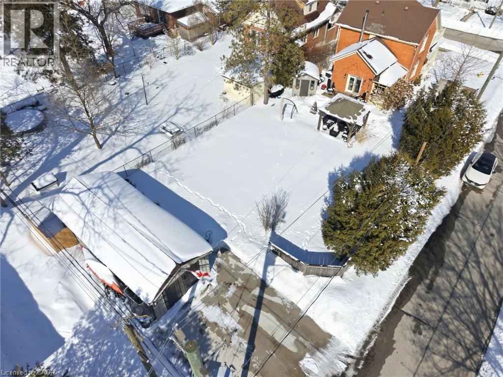 19 RIVERSIDE Drive W, Elmira, Ontario, N3B1R4 — Photo 3